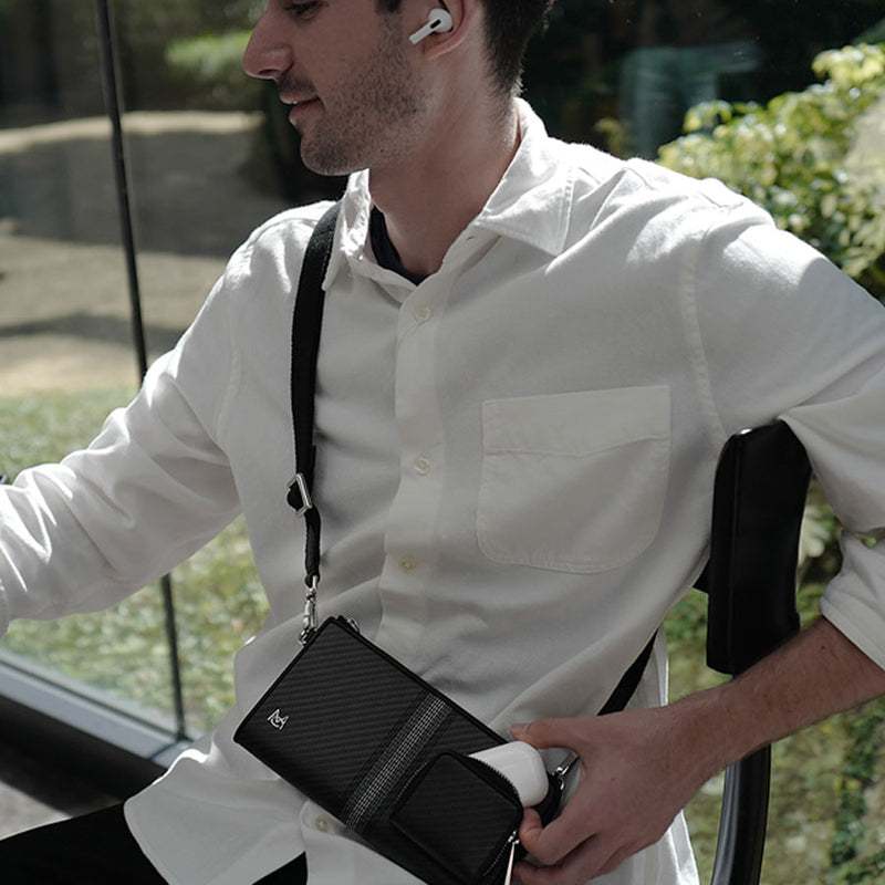 AirPods 收納斜背包